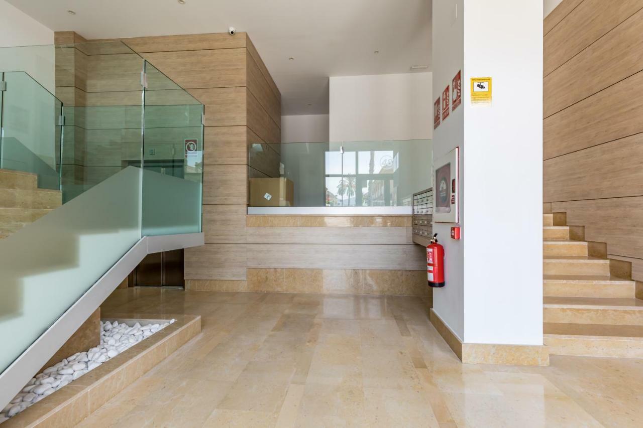 Luxury Beach Front Apartment With Pool فالنسيا المظهر الخارجي الصورة