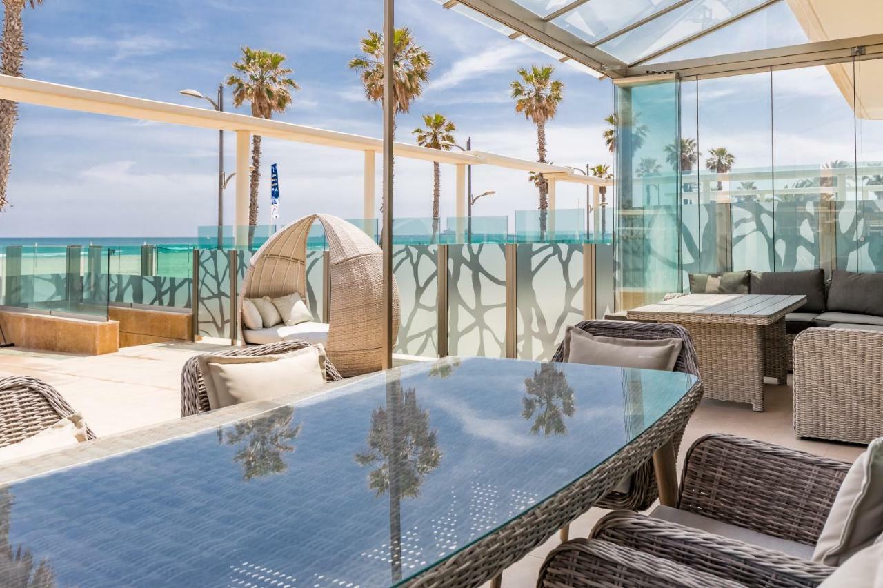 Luxury Beach Front Apartment With Pool فالنسيا المظهر الخارجي الصورة