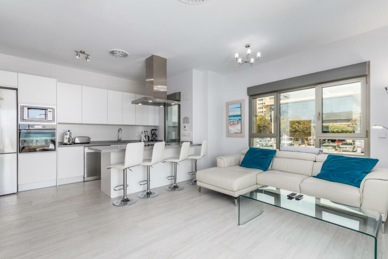 Luxury Beach Front Apartment With Pool فالنسيا المظهر الخارجي الصورة