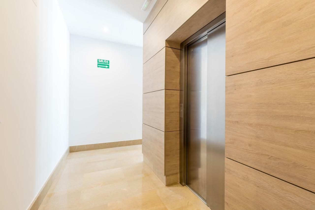 Luxury Beach Front Apartment With Pool فالنسيا المظهر الخارجي الصورة