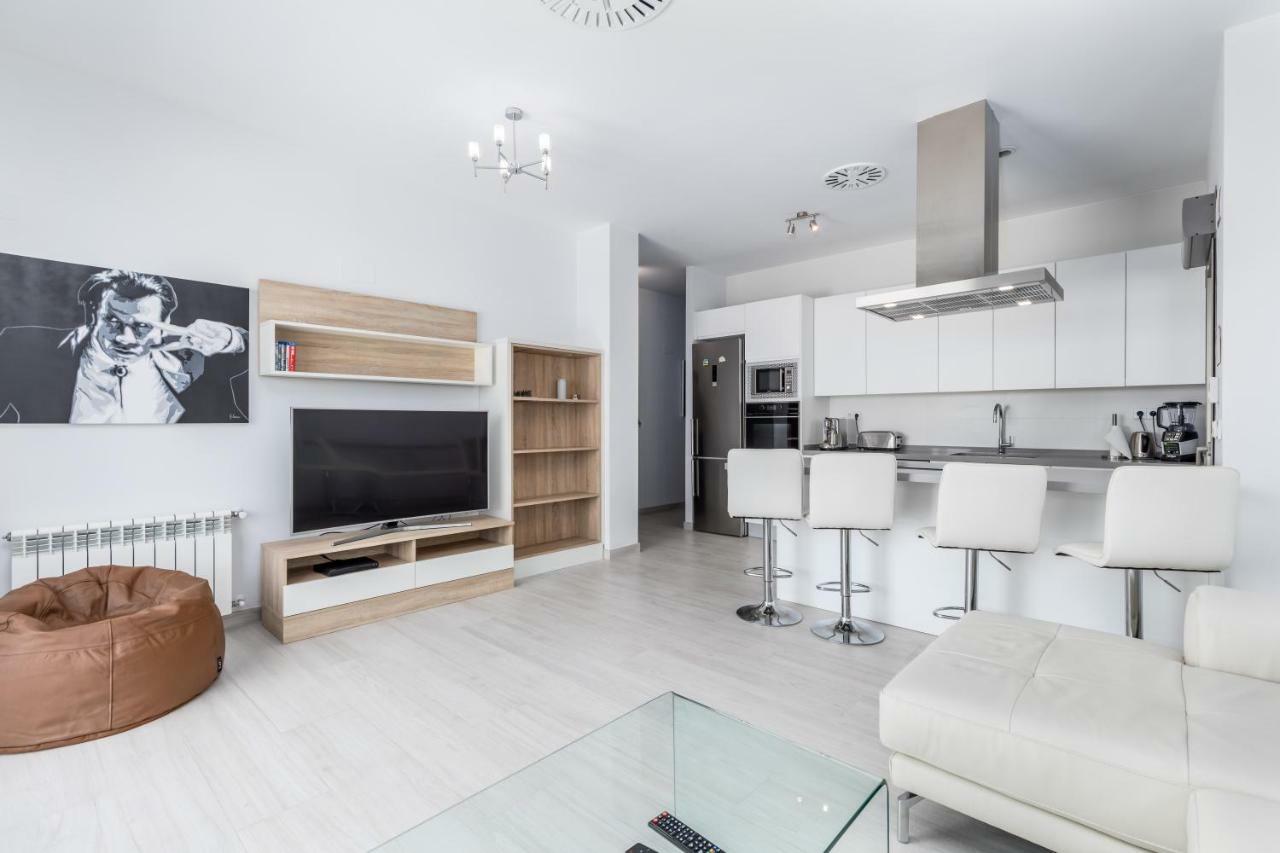 Luxury Beach Front Apartment With Pool فالنسيا المظهر الخارجي الصورة